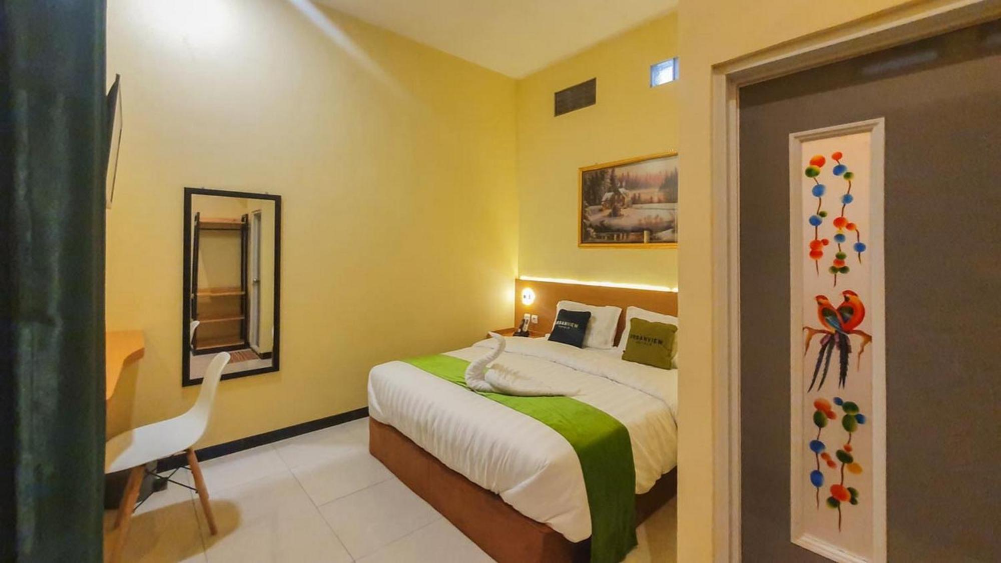 Urbanview Hotel Sakura Kampung Inggris Pare By Reddoorz Exterior photo